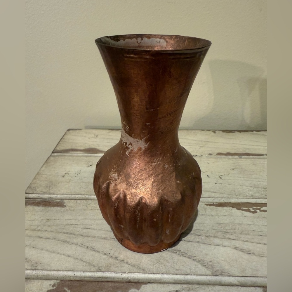 Early 20th-Century Hand Hammered Copper Arts & Crafts Vase